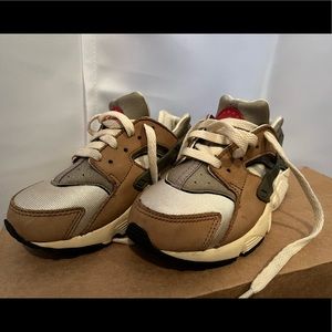 Kids Nike Huaraches